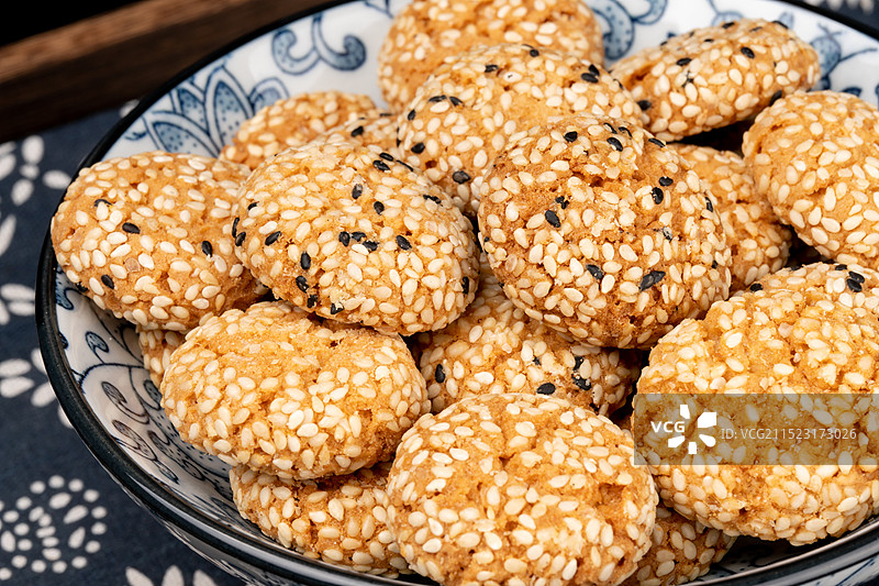 中式糕点茶点芝麻酥饼图片素材