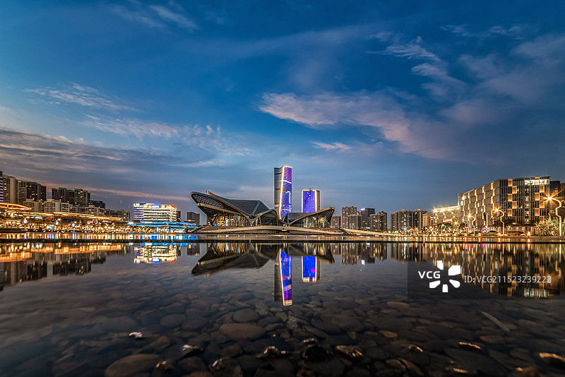 珠海金湾艺术中心蓝调纯净夜景图片素材