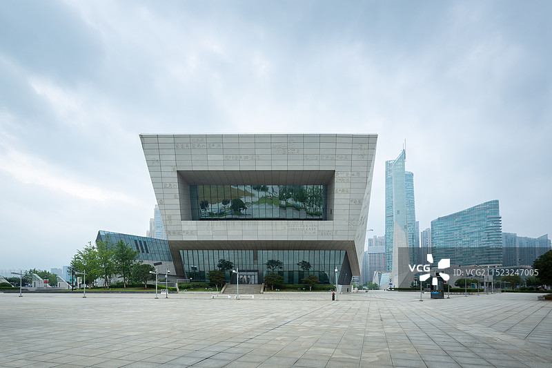 长沙音乐厅 现代建筑广场背景 汽车广告背景图图片素材