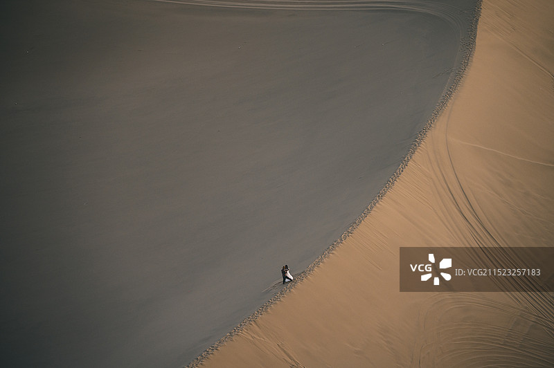 鸣沙山的傍晚时分图片素材