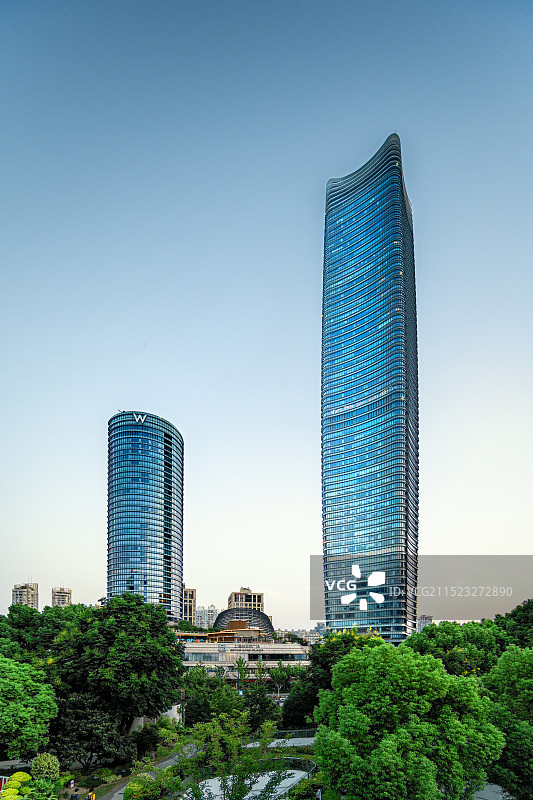 上海北外滩白玉兰广场图片素材