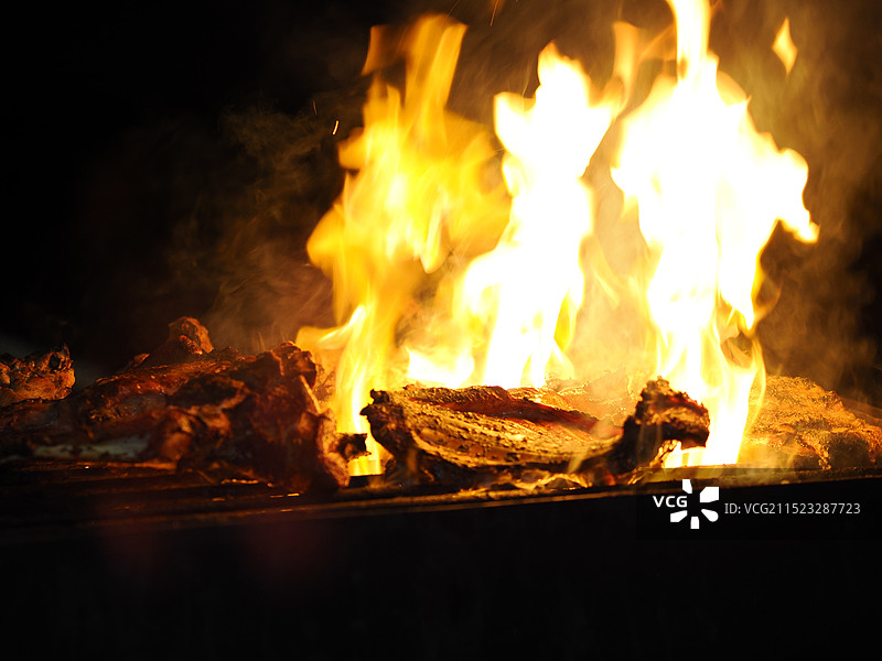 明火烤肉图片素材