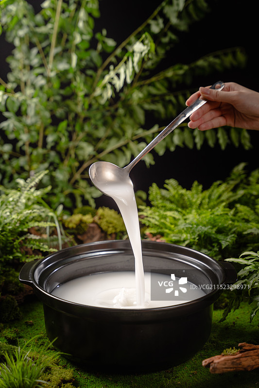 山野森林风格潮汕牛肉粥底火锅菜单图顺德粥底火锅图片素材