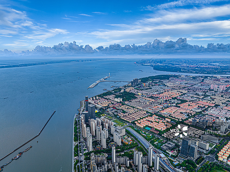 黄浦江入海口 长江黄金水道 上海吴淞口国际邮轮港 航拍宝山滨江 宝杨路码头 上海长滩图片素材