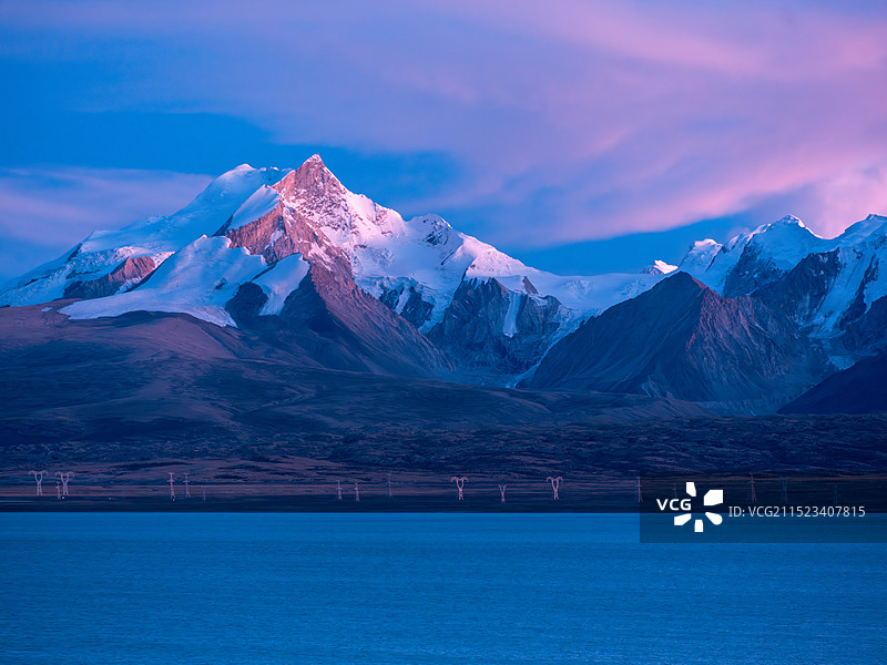 希夏邦马峰图片素材