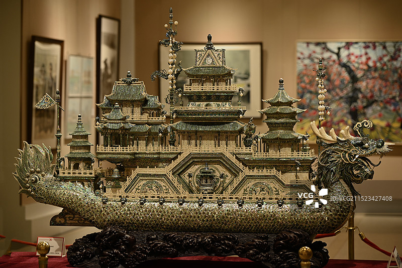 龙船贝雕艺术品图片素材