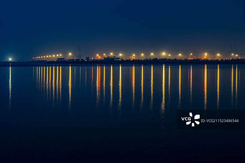 远眺营口港夜景图片素材