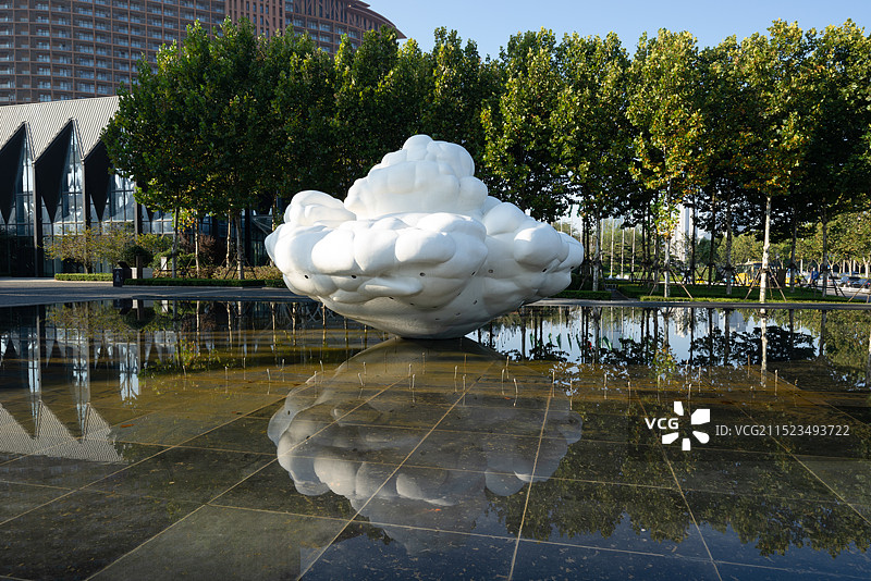 青岛红树林浮云雕塑图片素材