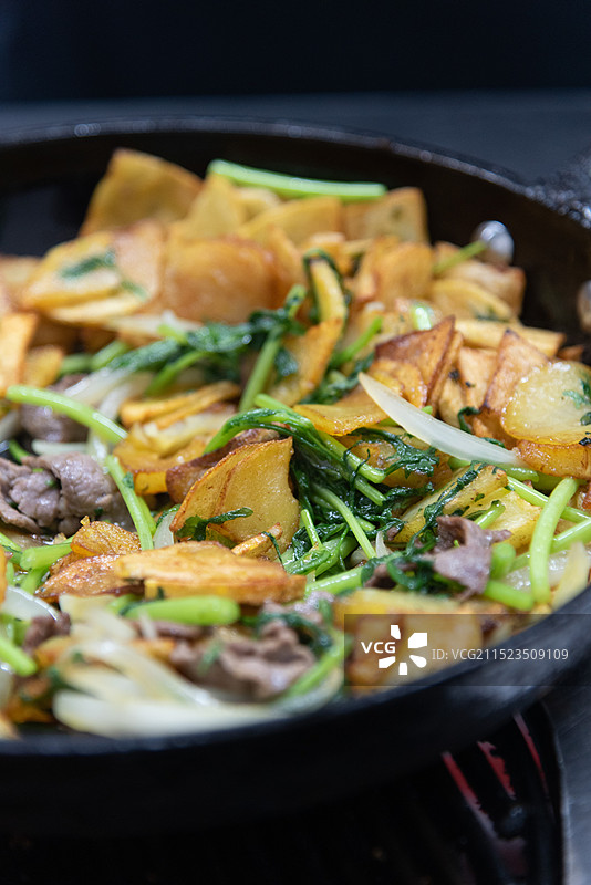 特色美食-辽宁丹东宽甸煎锅图片素材