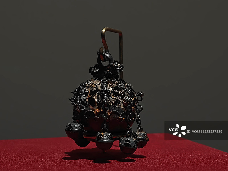 首都博物馆 西晋 八子银铃 石景山区八宝山华芳墓出土图片素材