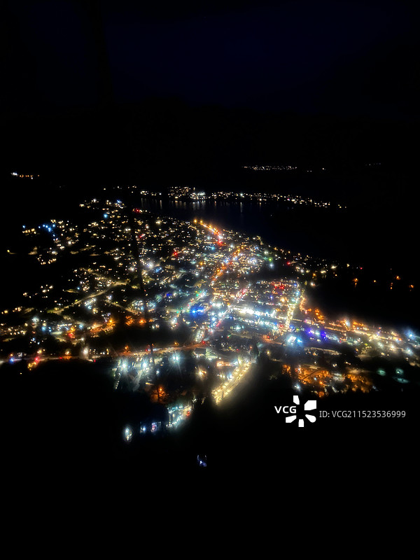 新西兰南岛皇后镇夜间景观天空缆车视角图片素材