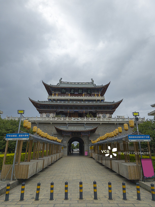 大理文献楼竖图图片素材