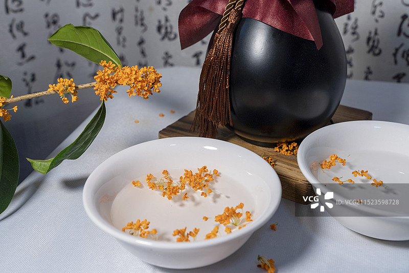 桂花酒美酒佳酿大碗喝酒图片素材