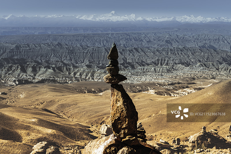 垒起来的信仰  西藏札达土林图片素材