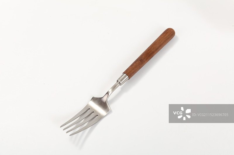 白色背景上的一把叉子图片素材