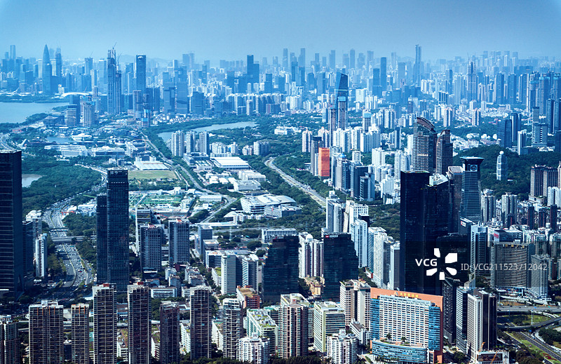 中国广东深圳福田遥望南山都市风光图片素材