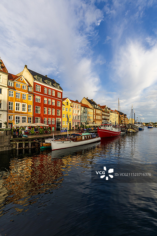五彩港湾图片素材