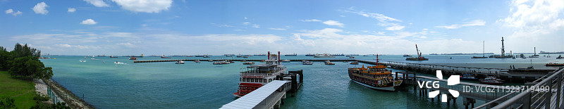 新加坡南部前往龟屿岛的码头海岸风光图片素材