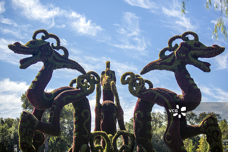 黑龙江省哈尔滨市太阳岛景区内广场景观雕塑图片素材