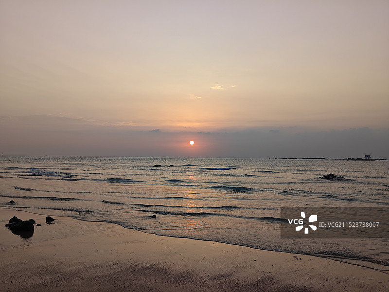 秋天国庆节，日照太公岛牡蛎公园看日出图片素材
