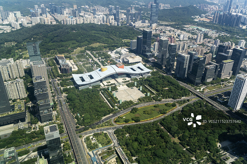 中国广东深圳福田中心区俯瞰市民中心中轴线都市风过图片素材