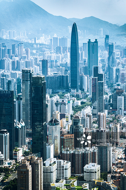 中国广东深圳福田中心区俯瞰深南大道都市风光图片素材