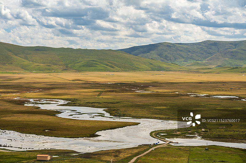 甘南州碌曲县213国道郭莽湿地草原河流风光图片素材