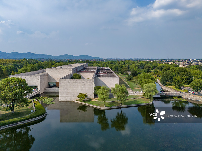 航拍浙江杭州良渚博物院 考古遗址博物馆 良渚文化博物馆 杭州良渚文化村 杭州美丽洲公园图片素材