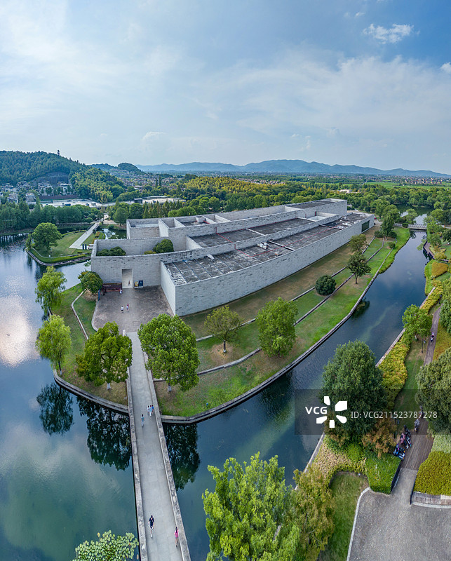 航拍浙江杭州良渚博物院 考古遗址博物馆 良渚文化博物馆 杭州良渚文化村 杭州美丽洲公园图片素材
