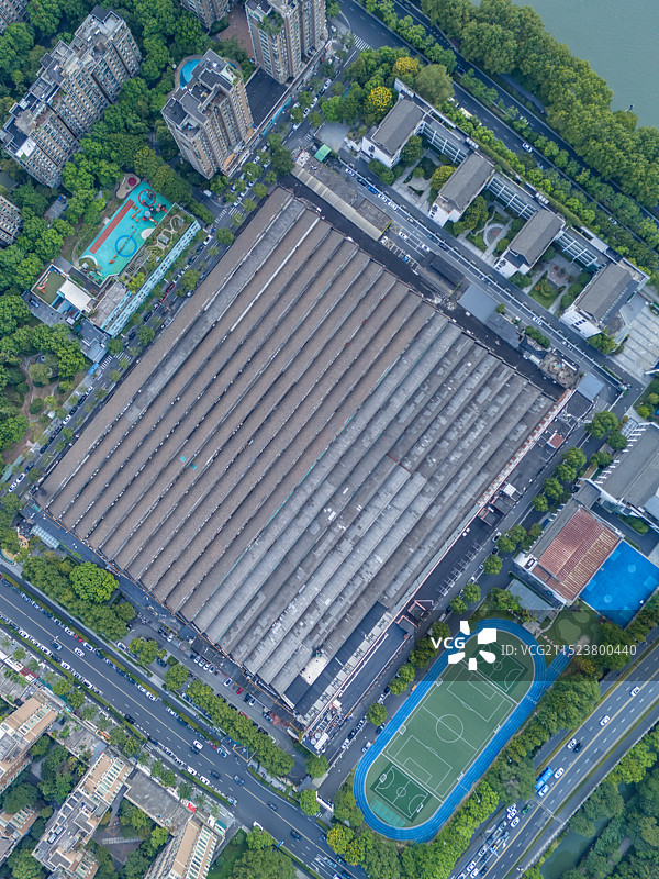 航拍杭州理想丝联166创意产业园 工业旅游文创园 丝绸纺织业大厂杭丝联老工业厂房 苏联式锯齿型厂房图片素材