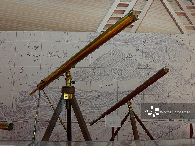 北京天文馆的镜图史话展（天文望远镜和伽利略等）图片素材