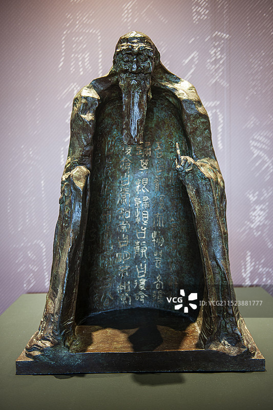 北京西城，吴为山，历史文化名人雕塑。图片素材