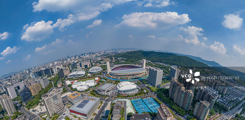 航拍浙江省黄龙体育中心 杭州黄龙体育场黄龙体育馆 五环广场运动训练场地 城市地标建筑体育运动设施图片素材