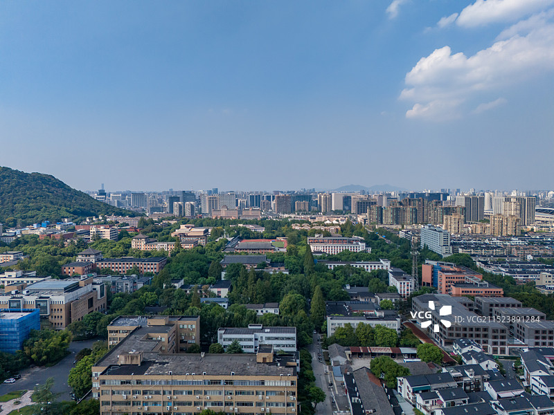 航拍浙江大学玉泉校区 杭州灵峰老和山脚下 求是书院 高等院校 高校校园风光 老校区图片素材