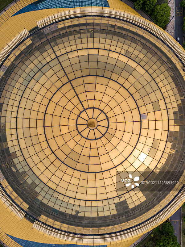 航拍杭州洲际酒店杭州国际会议中心 地标建筑大金球 钱塘江畔杭州城市阳台 都市风光 杭州大剧院图片素材