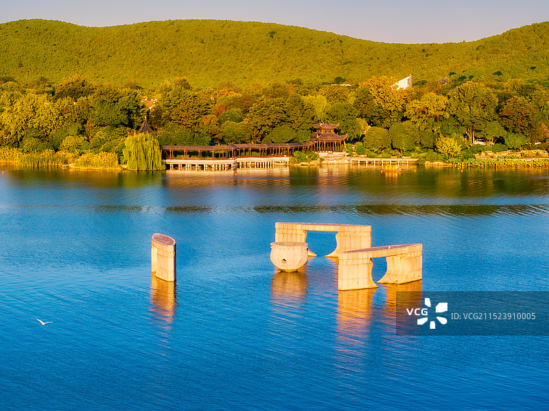 高视角徐州云龙湖景区清晨日出风景图片素材