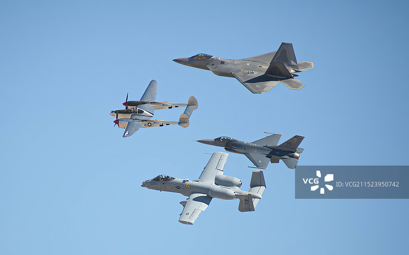 美国军机飞行图片素材