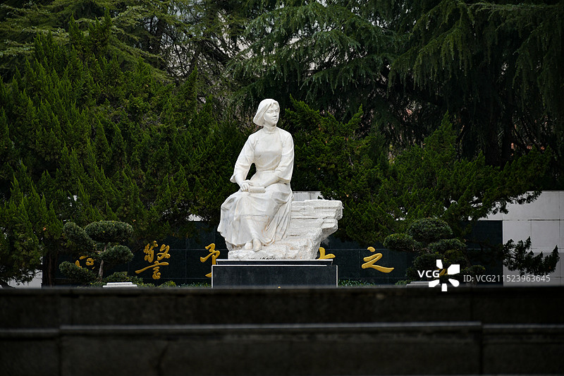 武汉市龟山向警予烈士墓图片素材