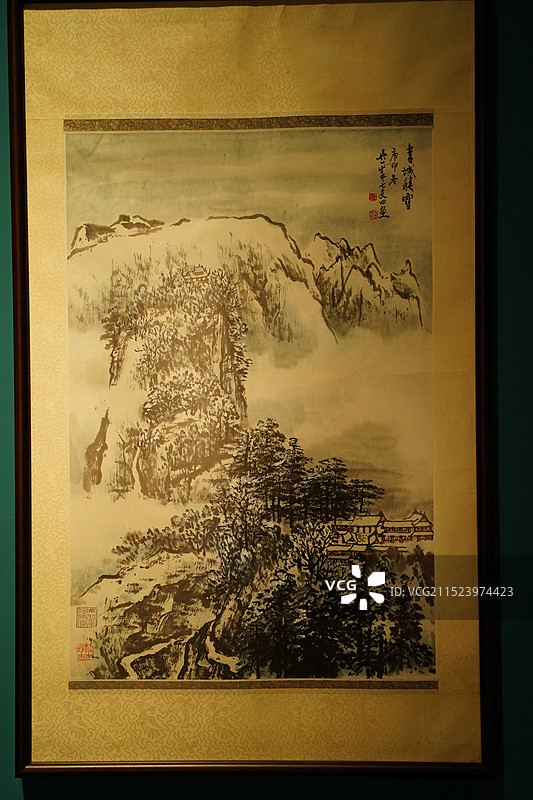 四川成都市天府美术馆展览的珍贵艺术字画图片素材