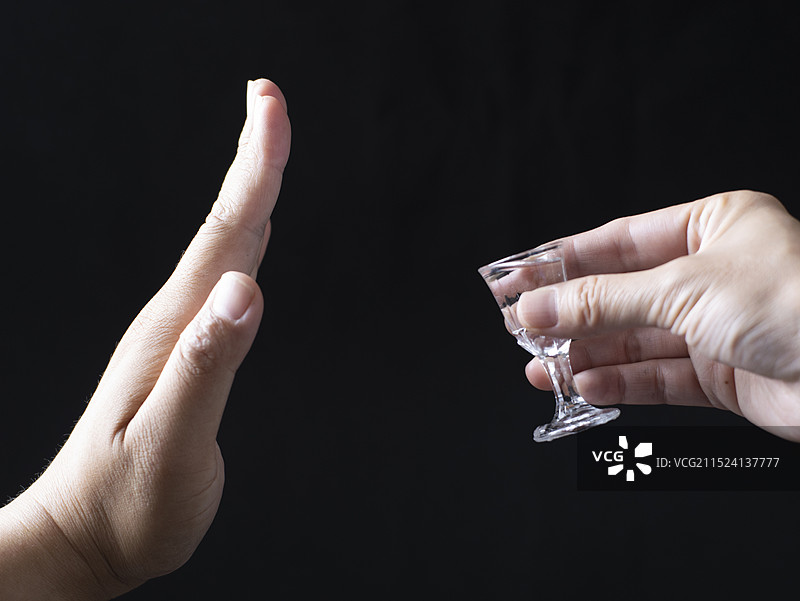 拒绝喝酒敬酒图片素材