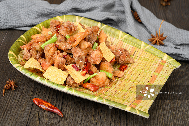 锅巴辣子鸡图片素材