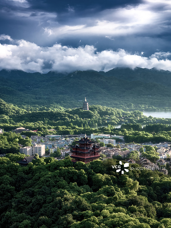 城隍阁和雷峰塔图片素材