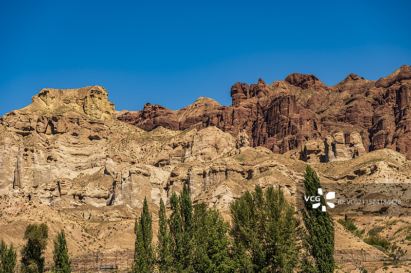 甘肃张掖外星谷地质公园游客服务中心周边风光图片素材