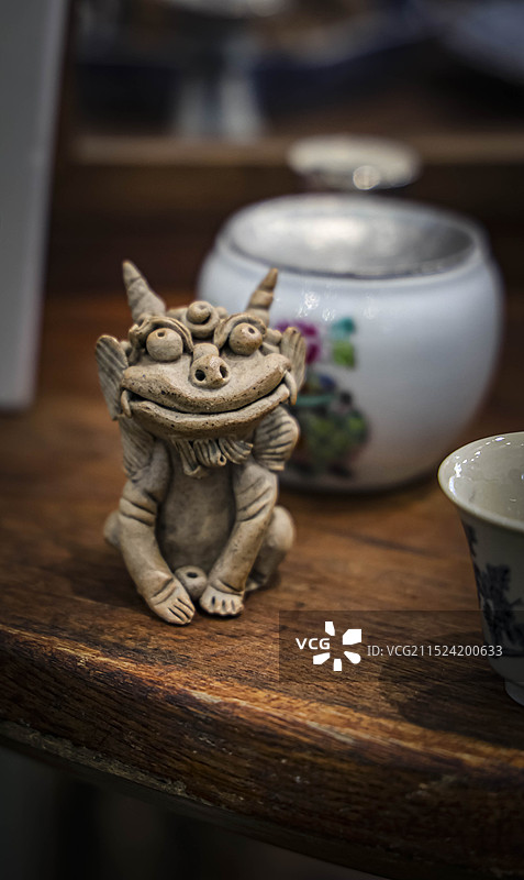 手捏茶宠小龙图片素材