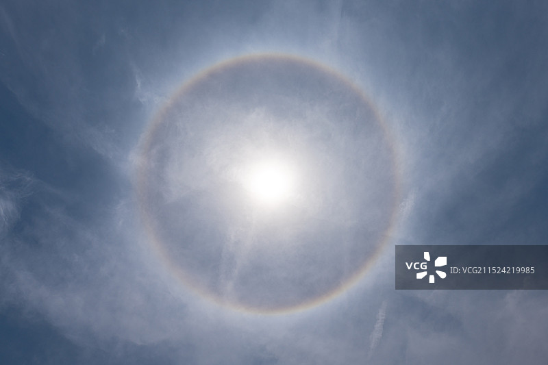 晴朗天空日晕彩虹全景图图片素材