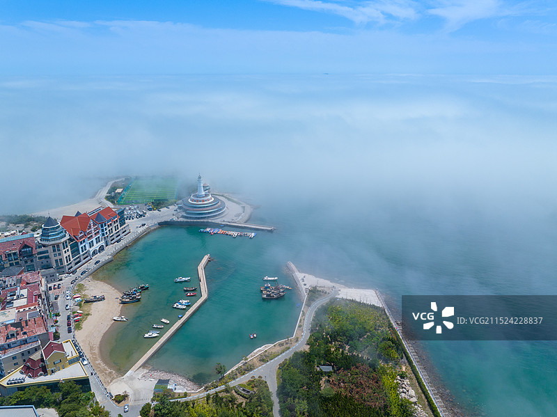 青岛海边码头与雾景图片素材
