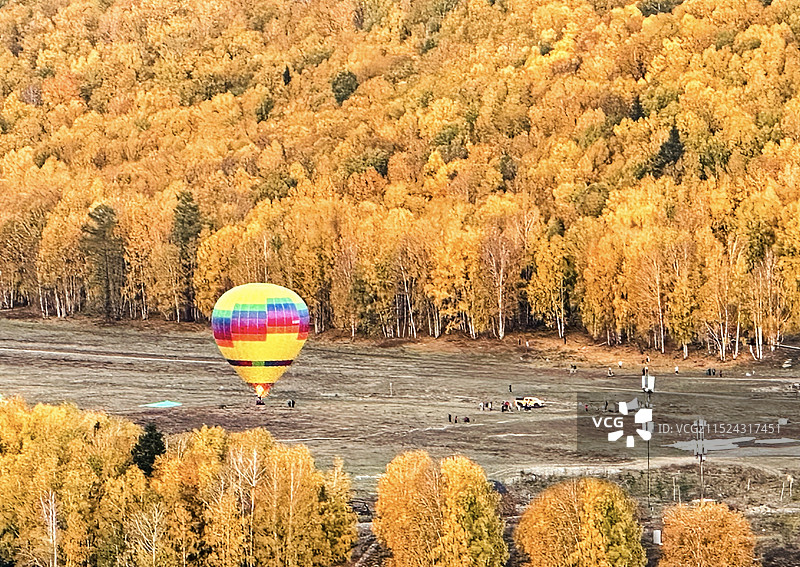 禾木秋色图片素材