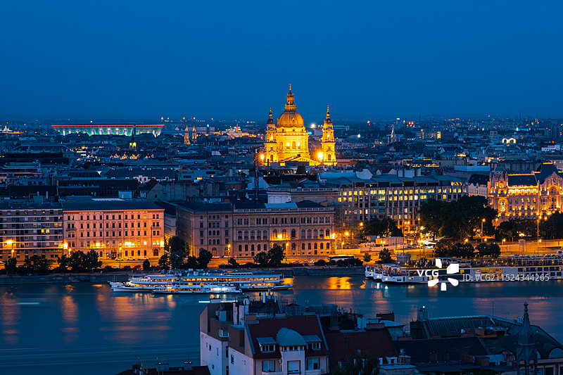 布达佩斯夜晚的国会大厦图片素材
