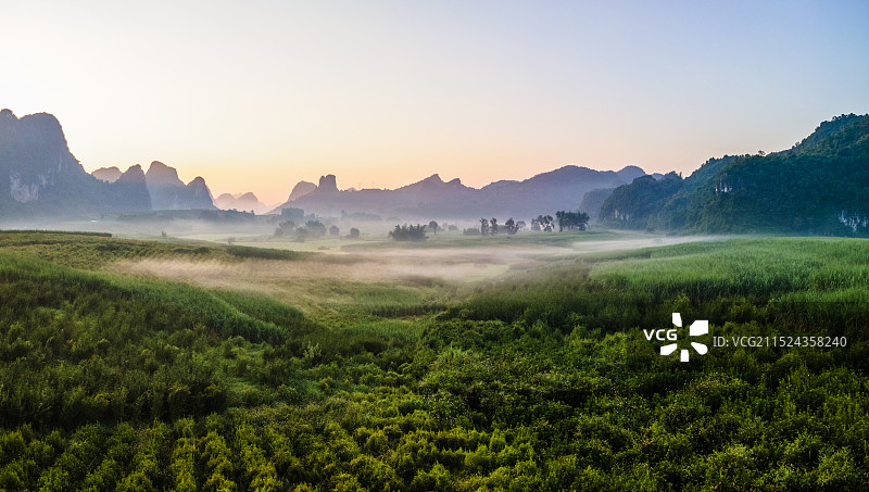 乡村的清晨（河池宜州）图片素材