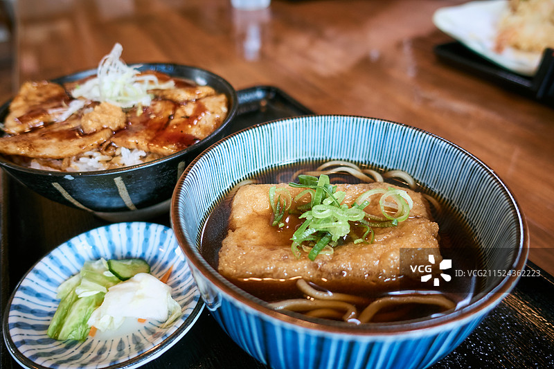 日本 北海道 弟子屈 猪肉饭 豚丼图片素材